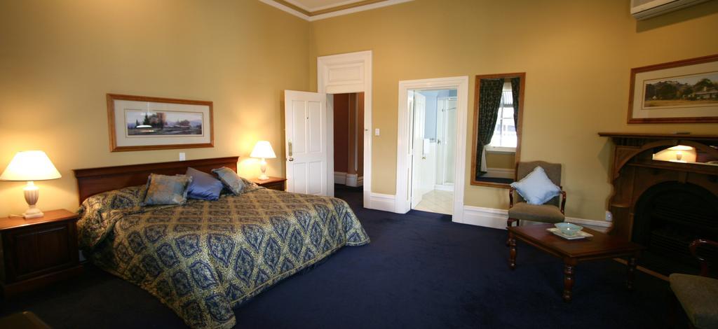 The York Palace Accommodation Bagian luar foto