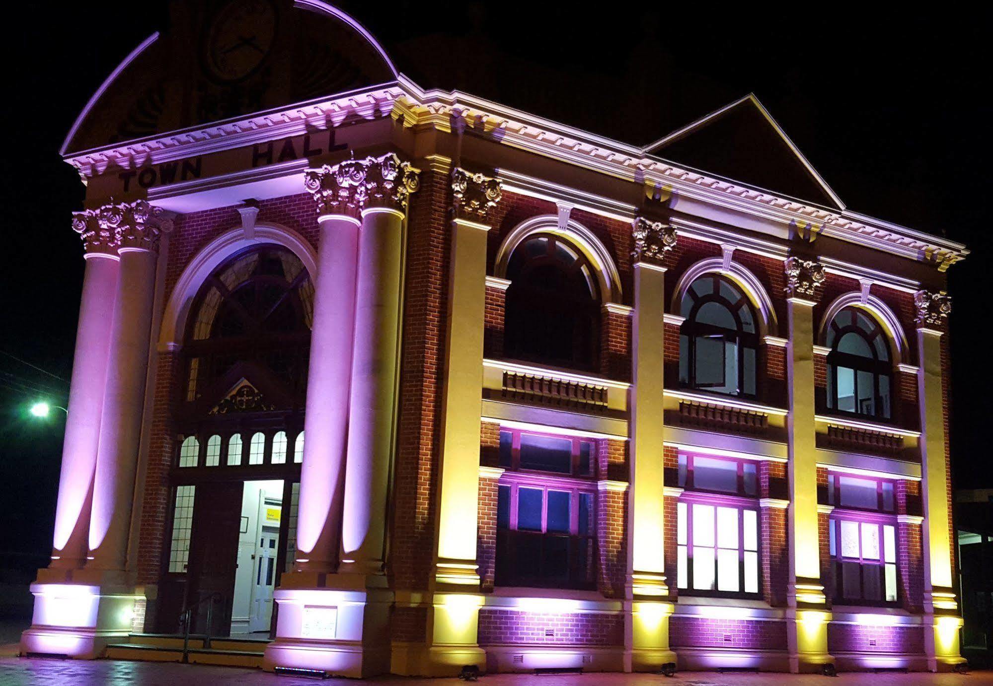 The York Palace Accommodation Bagian luar foto